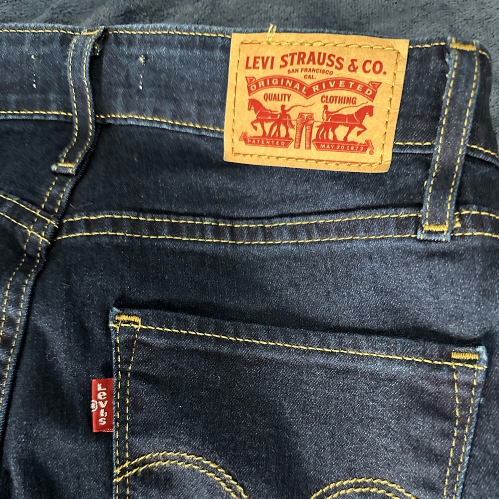 Levi’s womens high rise skinny jeans